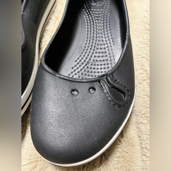 Prima Crocs size 6 - Picture 2 of 9